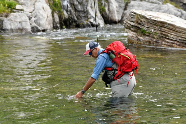 Pescador Mosca Las Altas Montañas —  Fotos de Stock