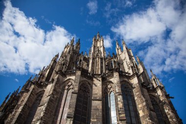 Köln, Almanya, Avrupa, Ekim 2018,Mavi Gökyüzünde Ki Köln Katedrali'nin üst kısmı