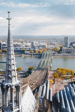 Almanya, Köln -ekim 2018 . Köln Katedrali kulesinden şehrin panoramik görünümü