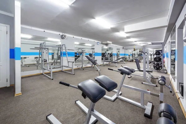 Modernt Gym Interiör Med Sportutrustning — Stockfoto