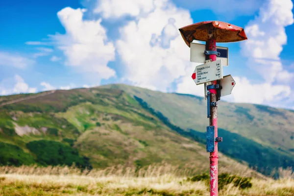 Metal Trail Post Road Carpathian Mountains Ukraine — Stok fotoğraf