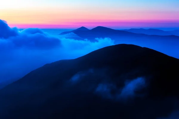 Alba Sulle Montagne Dei Carpazi Vista Dalla Montagna Bliznitsya Velika — Foto Stock