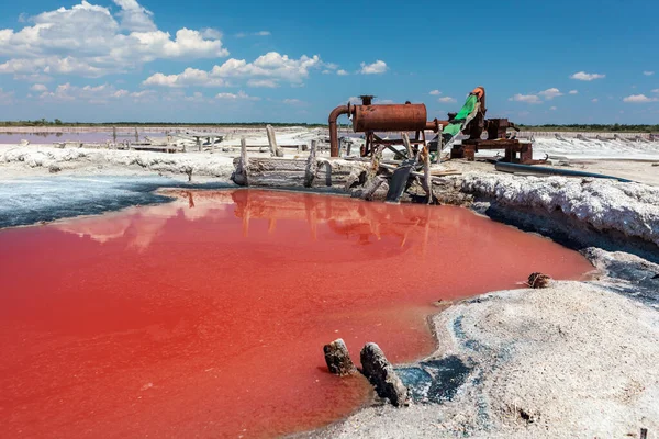 Ukrayna 'da doğal tuz çıkarma havuzu..