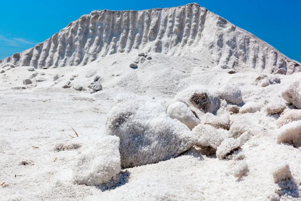 Βουνό Από Φυσικό Αλάτι Μετά Διαδικασία Εξάτμισης — Φωτογραφία Αρχείου