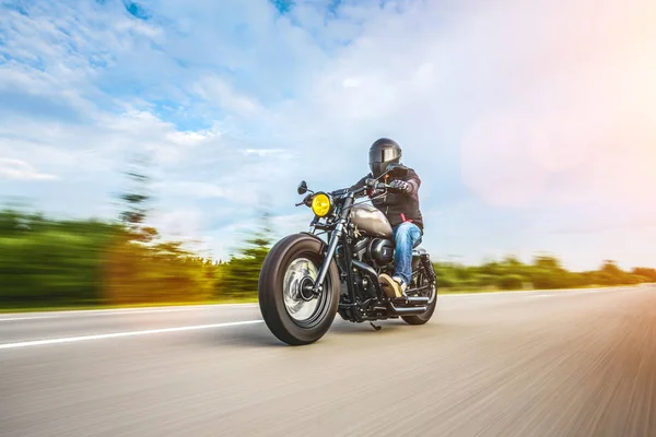 Moto Personalizzata Sella Alla Strada Divertiti Guidare Strada Vuota Viaggio — Foto Stock