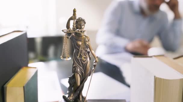 Het Standbeeld Van Rechtspraak Vrouwe Justitia Iustitia Romeinse Godin Van — Stockvideo