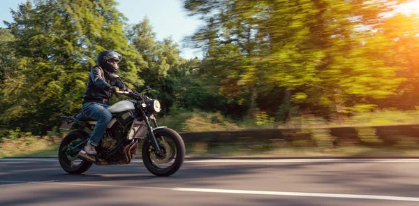 Motorbike Road Riding Having Fun Driving Empty Road Motorcycle Tour — Stock Photo, Image