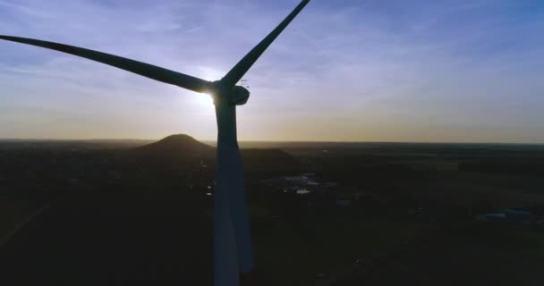 Aerial Ultra Visão Dos Olhos Das Aves Sobre Energia Eólica — Vídeo de Stock