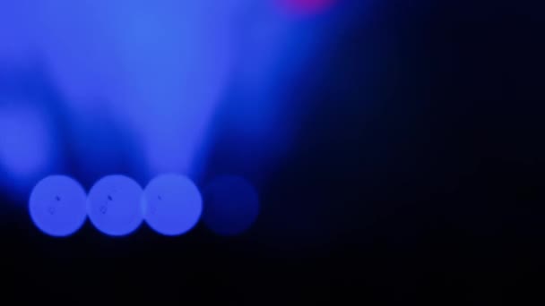 Sfondo Cromatico Astratto Con Raggi Neon Lampi Luce Volti Linee — Video Stock