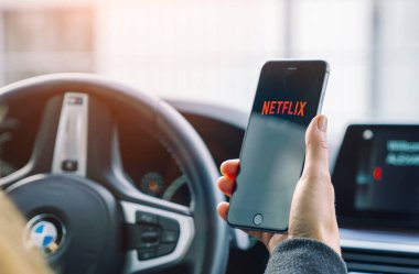 Aachen, Almanya - 31. Ağustos 2019 : Apple iphone'da Netflix uygulaması 