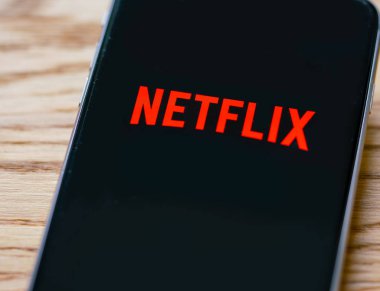 Netflix app üstünde hareket eden aygıt