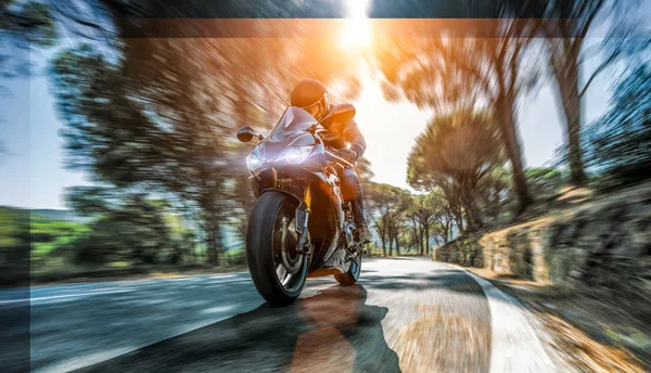 Motorbike on the coastal road riding. — Stock Photo, Image