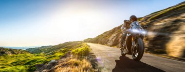 sahil yolu sürme motosiklet