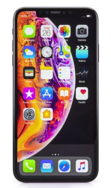 Galati, Romanya - 26 Ekim 2018: Elma denize indirmek yeni smartphone iphone Xs ve iphone Xs Max. Beyaz arka plan Xs Max iPhone'da.