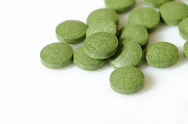 Green Chlorella Spirulina Pills Nutritional Supplement Healthy Lifestyle Alternative Natural — Stock Photo, Image