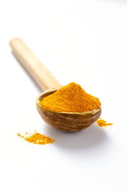 Zerdeçal tozu. Zerdeçal ya da Curcuma, körinin sarı rengini veren baharattır. Binlerce yıldır Hindistan 'da baharat ve şifalı bitki olarak kullanılıyor..