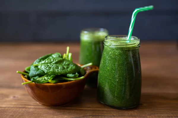 Spinach Smoothie Made Banana Baby Spinach Spirulina Powder — Stock Photo, Image