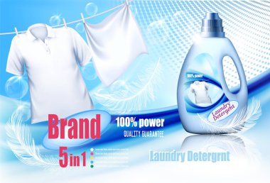 Çamaşır deterjanı reklamı. Halat ve plastik üzerinde asılı beyaz giysiler 