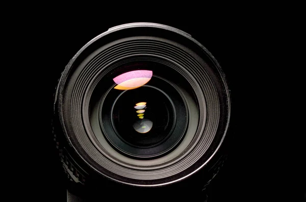 Karanlık Ortamda Bir Dijital Slr Lens Görünümünü Kapat — Stok fotoğraf