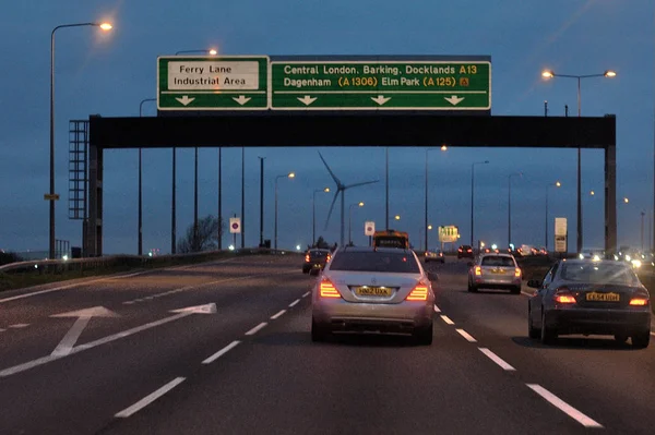 London Storbritannien Dec 2018 Snabb Flytta Trafik Enheter Längs A13 — Stockfoto