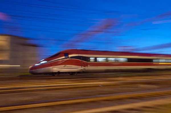 Florence Italien Nov Modernt Italyskt Höghastighetståg Nära Stationen Santa Maria — Stockfoto