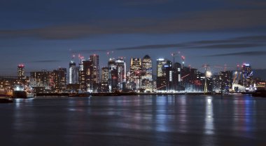 Londra Şehri, küresel finansın önde gelen merkezi. Panoramik 