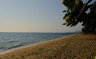 Şehir ve Pattaya beach denizden görünüm