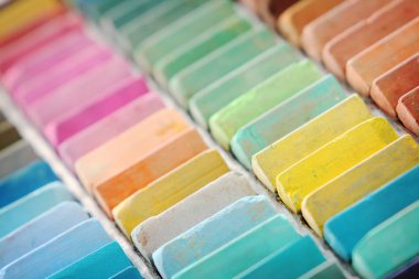 Renk pastel güzel dizi