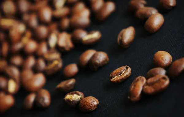 Schöner Hintergrund Mit Verstreuten Kaffeebohnen — Stockfoto