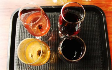 Lezzetli geleneksel Porto şarabı