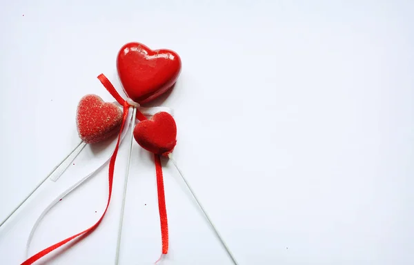 情人节礼物背景与红色的心 — 图库照片