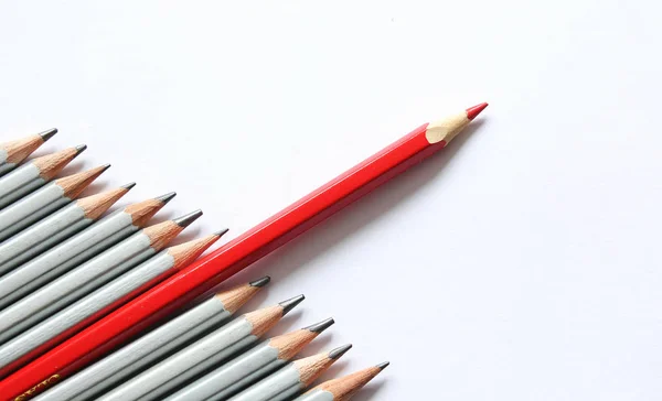 Concept Crayons Avec Crayon Rouge — Photo