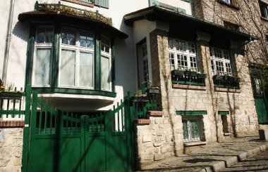 Paris'te yürüyen güzel Montmartre