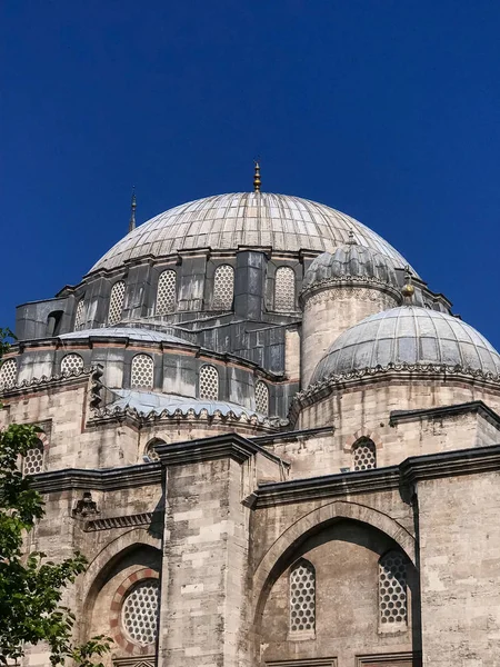 Sehzade 耶希尔的外部视图或由苏莱曼建造的王子清真寺的宏伟为他的儿子 Sehzade Mehmet 在法提赫 比罗尔 伊斯坦布尔 — 图库照片