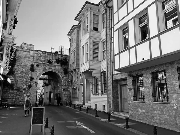 Istambul Turquia Maio 2018 Casas Históricas Ruas Distrito Fatih Istambul — Fotografia de Stock