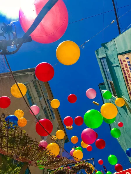 Istanbul Törökország 2018 Május Egy Hegynek Felfelé Street Díszített Színes — Stock Fotó