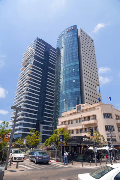 Tel Aviv Israël Juin 2018 Bâtiments Personnes Promenant Sur Célèbre — Photo