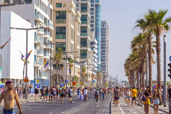 アビブ イスラエル 2018 Tel Aviv プライド Week パレード 歩いている人ダンス 歌うこと — ストック写真