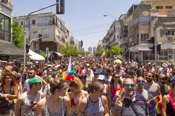 アビブ イスラエル 2018 Tel Aviv プライド Week パレード 歩いている人ダンス 歌うこと — ストック写真