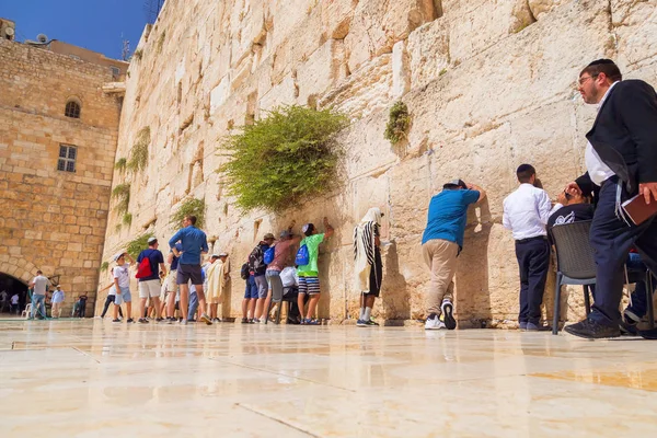 Notas Sobre O Muro Ocidental Em Jerusalém Israel Foto de Stock - Imagem de  judeu, espiritual: 155952148