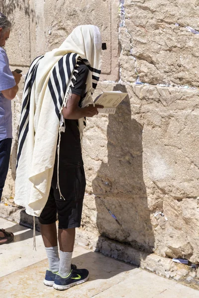 Иерусалим Израиль Июня 2018 Года Ультраортодоксальный Еврей Харидист Традиционном Религиозном — стоковое фото