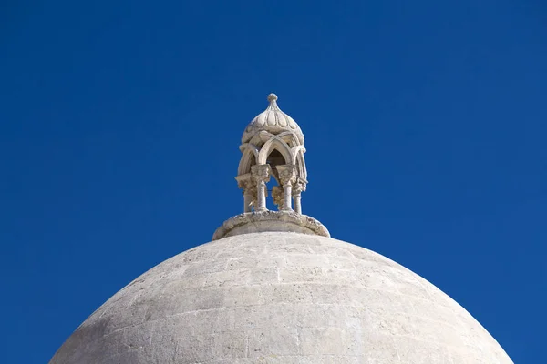 Buitenaanzicht Van Koepel Van Rots Qubbet Als Sahra Arabisch Heilige — Stockfoto