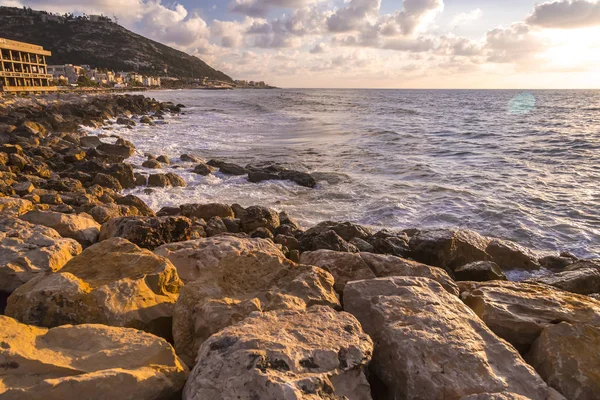 Scena Del Tramonto Con Paesaggio Nuvoloso All Orizzonte Della Costa — Foto Stock