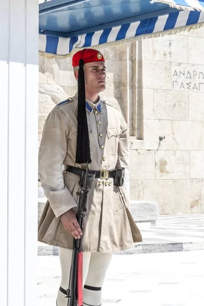 Atenas Grécia Julho 2018 Soldados Gregos Evzones Vestidos Com Uniformes — Fotografia de Stock