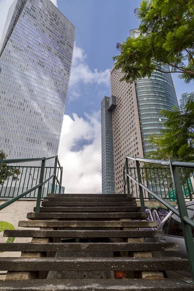 Tel Aviv Israel Junio 2018 Vista Exterior Torre Azrieli Sarona —  Fotos de Stock