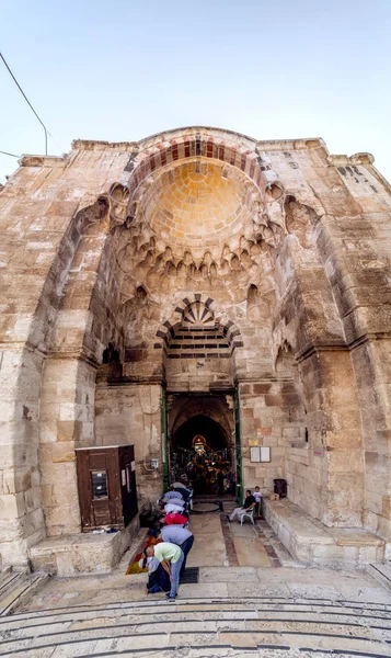 Jerusalem Israel June 2018 Muslim Men Praying Aqsa Mosque Temple — Stock Photo, Image