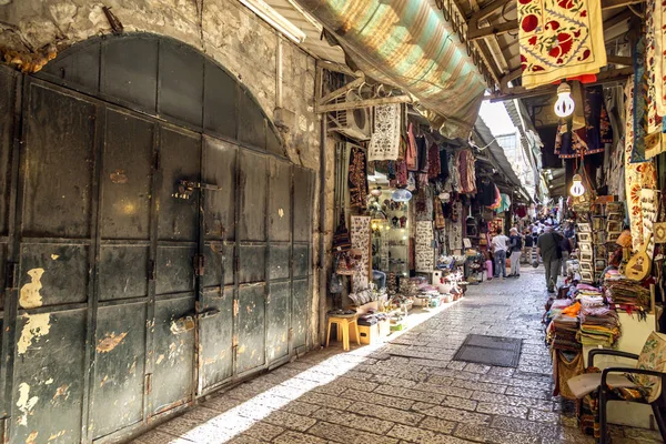 Иерусалим Израиль Июня 2018 Года Старый Базар Древних Узких Улочках — стоковое фото