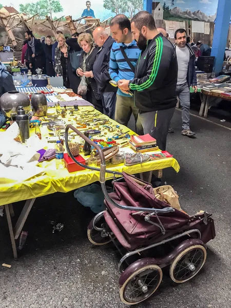 Istanbul Turkije Oktober 2018 Ferikoy Rommelmarkt Waar Antiek Diverse Collectibles — Stockfoto