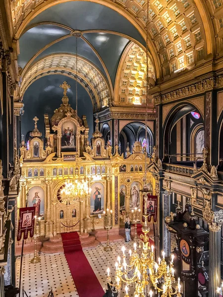 土耳其伊斯坦布尔 2018年10月21日 伊斯坦布尔 Sveti Stefan 保加利亚教堂的内部景观 它以由新哥特式风格的预制铸铁元素制成而闻名 — 图库照片