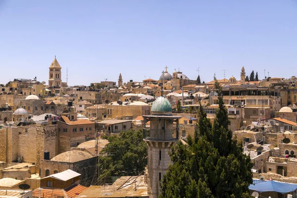 以色列耶路撒冷 2018年6月15日 耶路撒冷旧城的古街道和建筑物 耶路撒冷是亚伯拉罕宗教的圣地 犹太教 基督教和伊斯兰教 — 图库照片